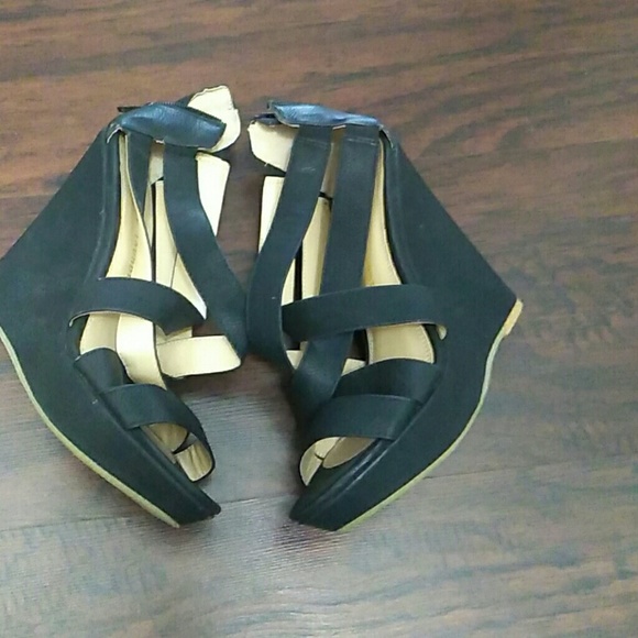 Woman's wedges by Chinese laundry - Picture 3 of 5
